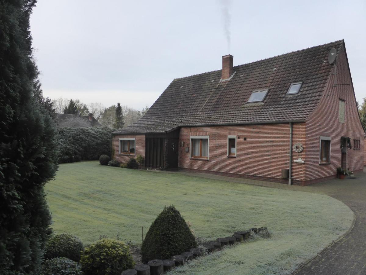 Ferienwohnung Bredehoeft Gnarrenburg エクステリア 写真